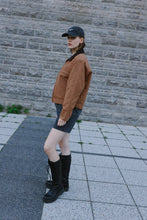 Lade das Bild in den Galerie-Viewer, E.S Look Jacke Limited Edition