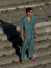 Lade das Bild in den Galerie-Viewer, Blaue Lagune Hemd