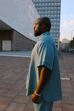 Lade das Bild in den Galerie-Viewer, Blaue Lagune Hemd