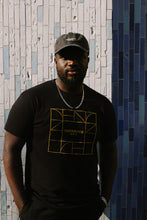 Lade das Bild in den Galerie-Viewer, Black yellow sustainable T-Shirt