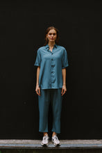 Lade das Bild in den Galerie-Viewer, Blue Lagoon Shirt