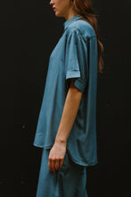 Lade das Bild in den Galerie-Viewer, Blue Lagoon Shirt