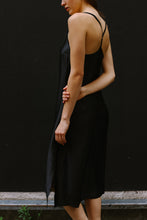 Lade das Bild in den Galerie-Viewer, Black Sea silk Kleid 100%