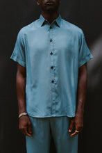 Lade das Bild in den Galerie-Viewer, Blaue Lagune Hemd