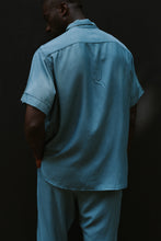 Lade das Bild in den Galerie-Viewer, Blaue Lagune Hemd