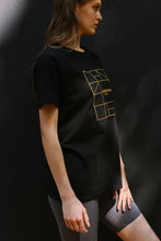 Lade das Bild in den Galerie-Viewer, Black yellow sustainable T-Shirt